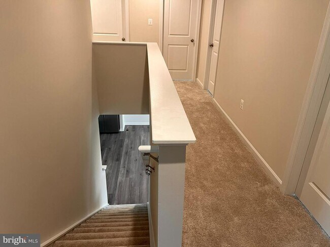 Building Photo - 801 Otero Ln