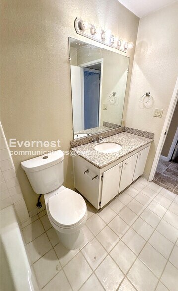 Building Photo - 277 Tradewinds Dr