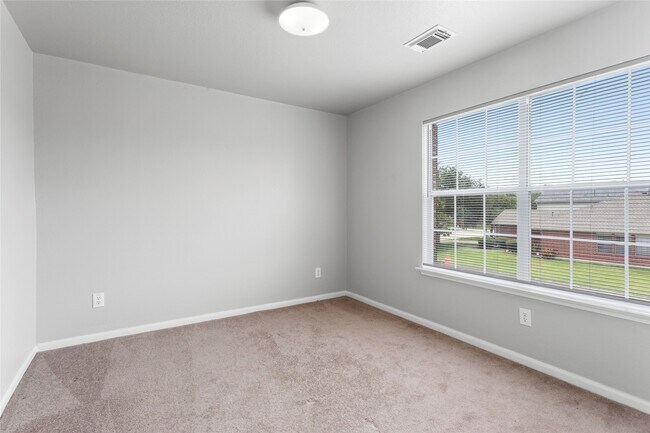 Building Photo - 4806 Quiet Canyon Dr