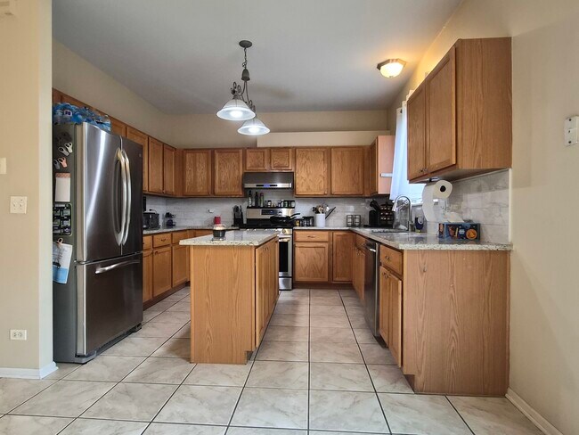 Building Photo - 2337 Hudson Cir