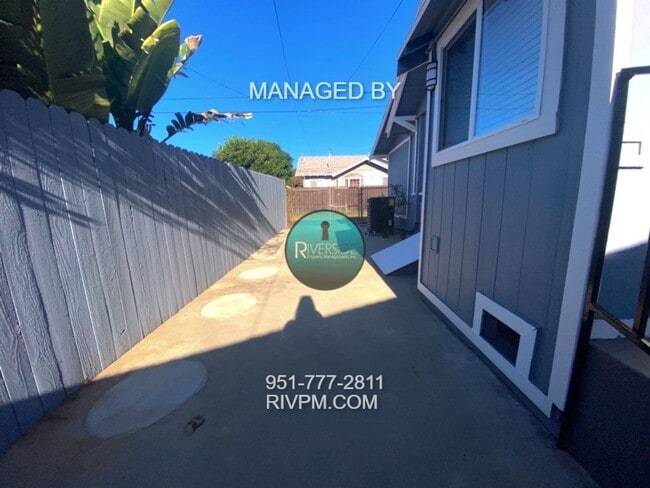 Building Photo - COMING SOON!!!!Charming upgraded 2 bed 2 bath single family home!!