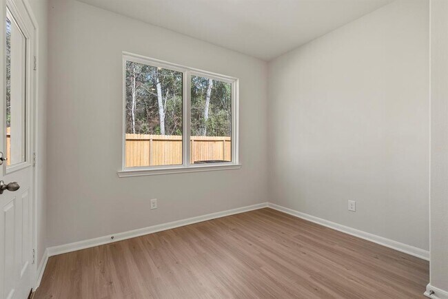 Building Photo - 10351 Red Cardinal Dr