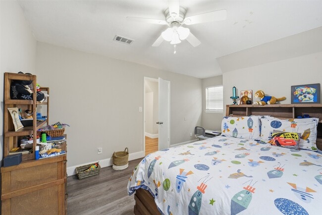 Building Photo - 1306 Carriage Dr