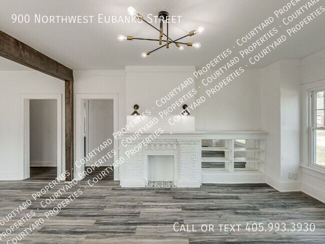 Building Photo - 900 NW Eubanks St