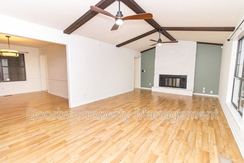 Building Photo - 8807 Heathfield Dr