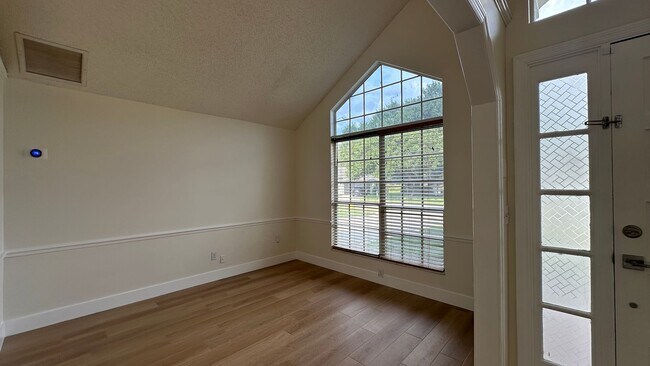 Building Photo - 935 Shriver Cir