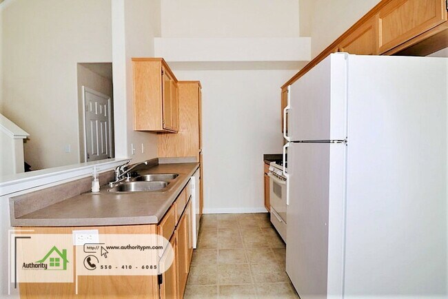 Building Photo - 1294 Mighty Oak Ln