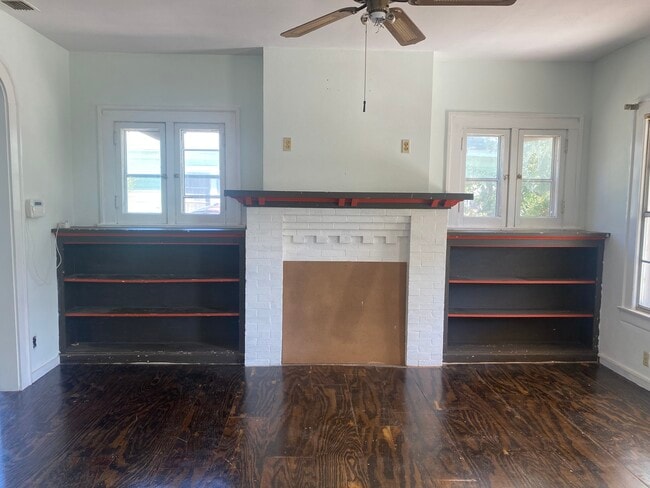 Living room - 1208 Fillmore St