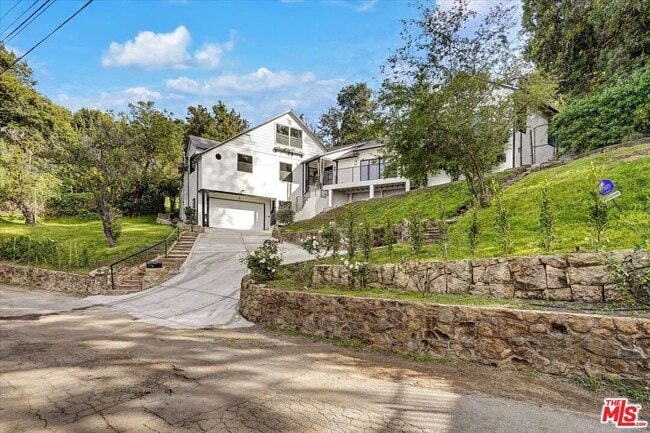 Primary Photo - 7450 Palo Vista Dr