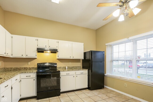 Building Photo - 6511 Hazelhatch Dr