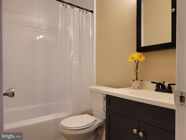 Building Photo - 1015 Veirs Mill Rd