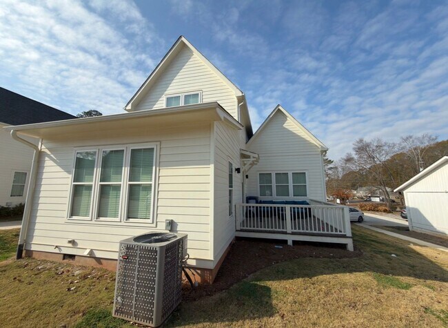 Building Photo - NEW CONSTRUCTION! NOW LEASING FOR AUGUST 2026!