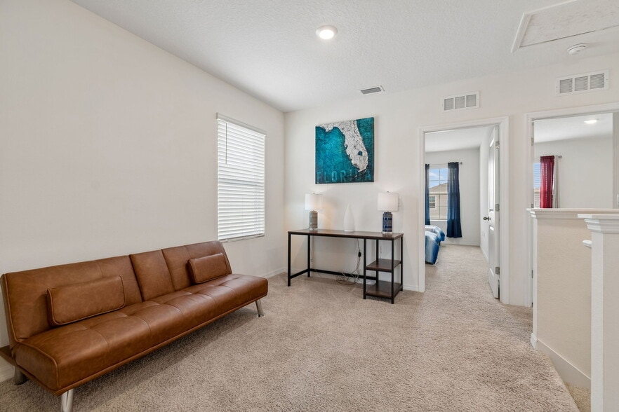 Building Photo - 17053 Oval Rum Dr