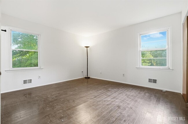 Building Photo - 30 Brookside Rd
