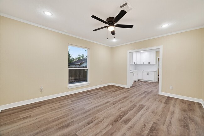 Building Photo - 2725 Avenue F