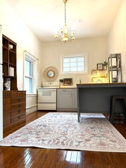 Building Photo - 206 N Bethlehem Pike