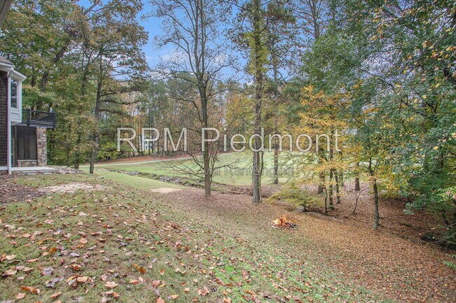 Building Photo - 630 Pine Point Trce