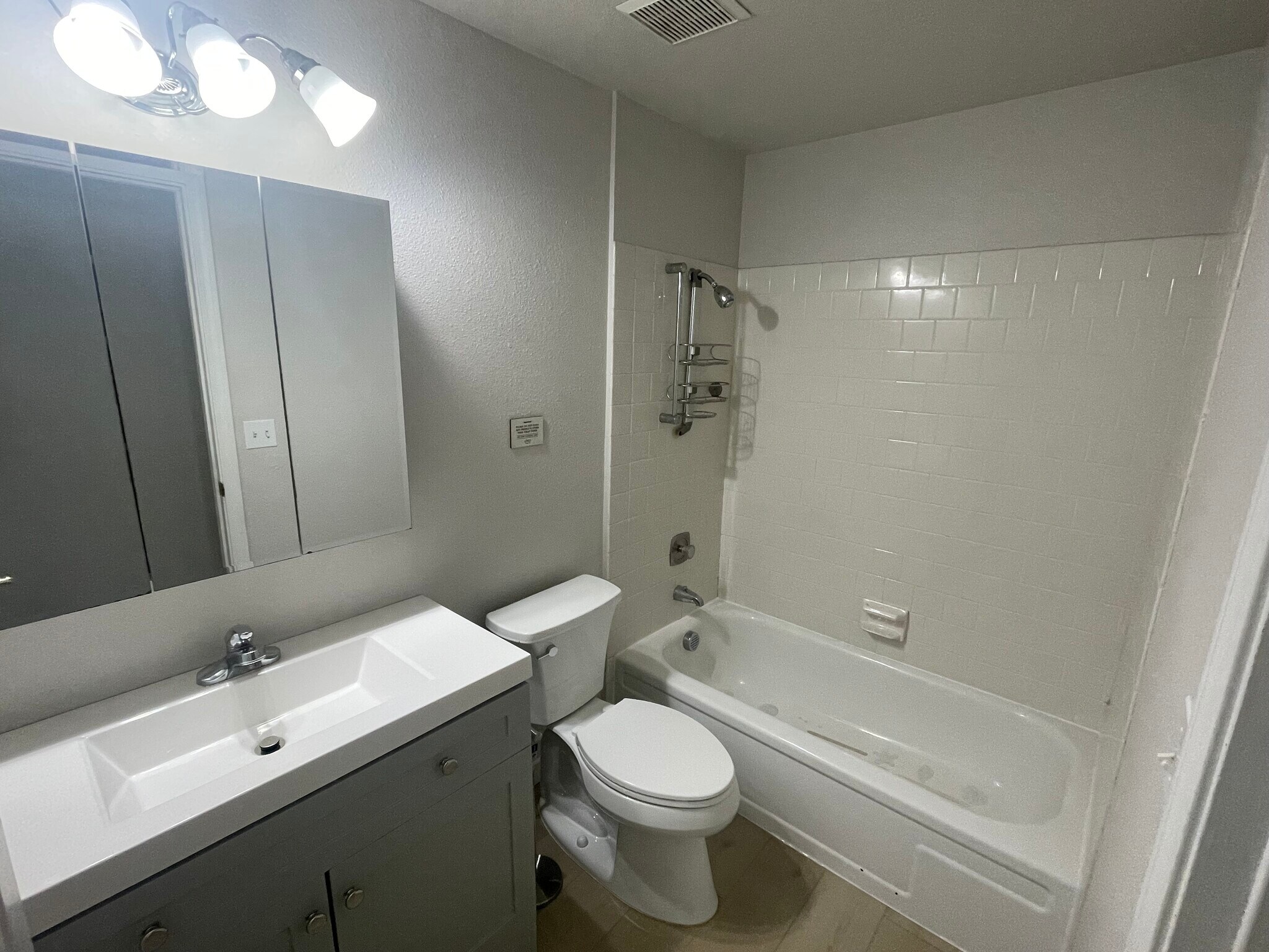 Building Photo - 3228 SW Dolph Ct