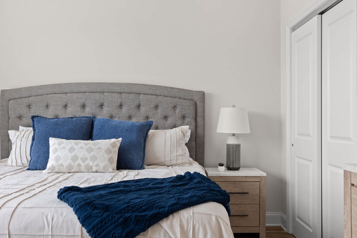 Building Photo - 2318 E Main St