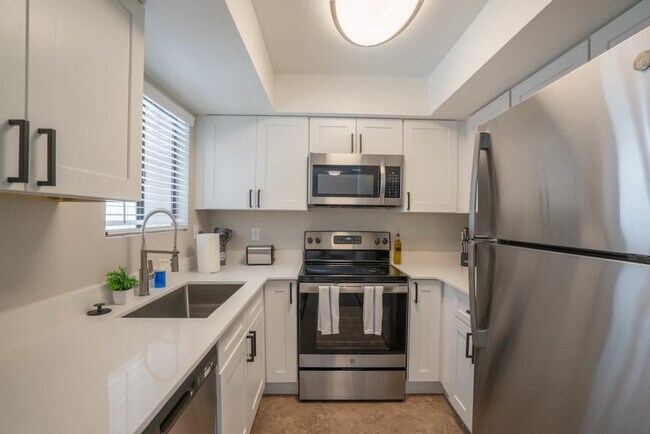 Building Photo - 8550 E McDowell Rd