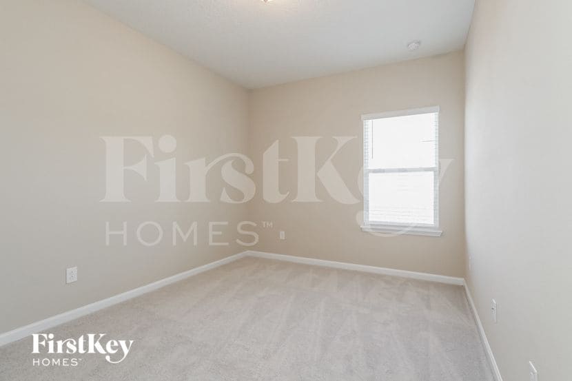 Building Photo - 413 Stone Arbor Ln