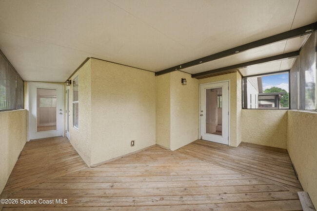 Building Photo - 2605 S Park Ave