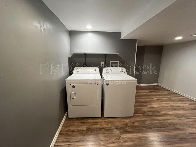 Building Photo - 12517 E 31st Ave
