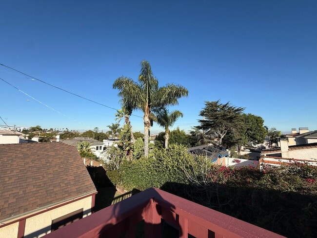 Building Photo - San Pedro 4 bedroom, 3 Bath Home with yard and Deck! Available NOW!