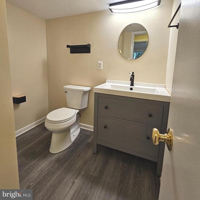 Building Photo - 8925 Falling Creek Ct
