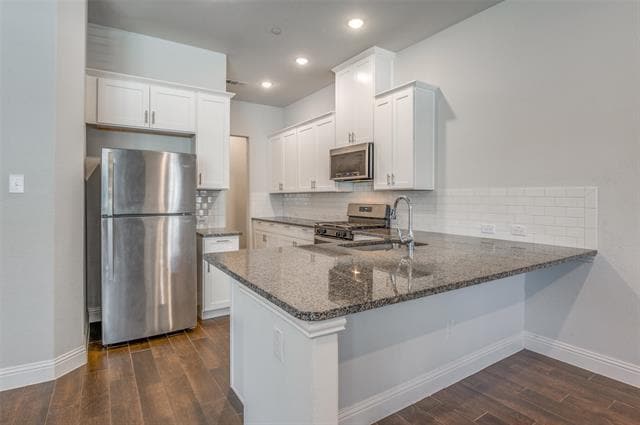 Building Photo - 6134 Blythe Dr