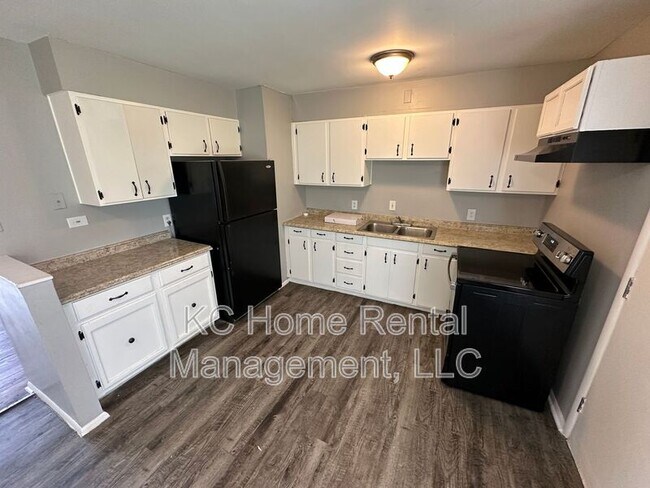 Building Photo - 7309 E 111th Terrace