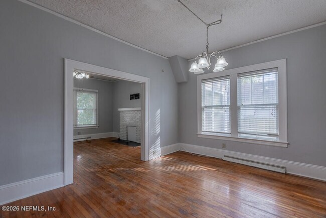 Building Photo - 1072 Brown St