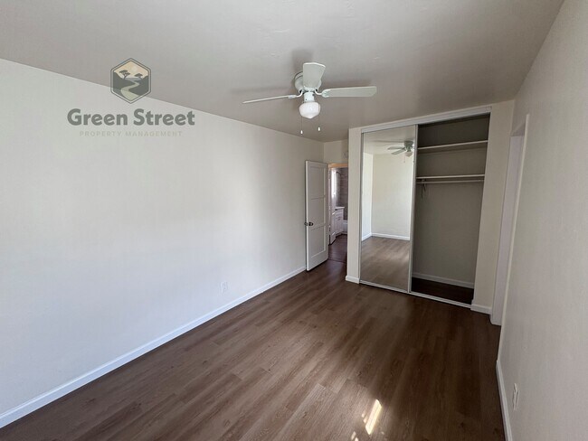 Building Photo - 1719 Oliver Ave