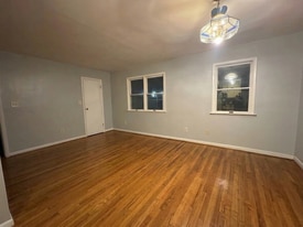 Building Photo - 565 Keller Ave