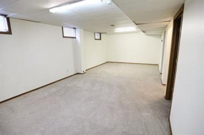 Building Photo - 2973 Englewood Ave SE