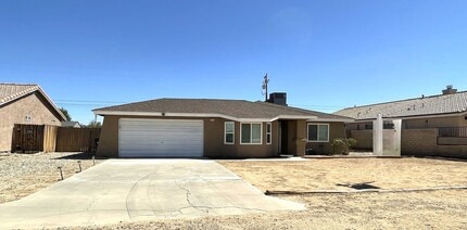 Building Photo - Modern and Move In Ready