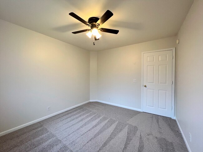 Building Photo - 740 Winborne Way