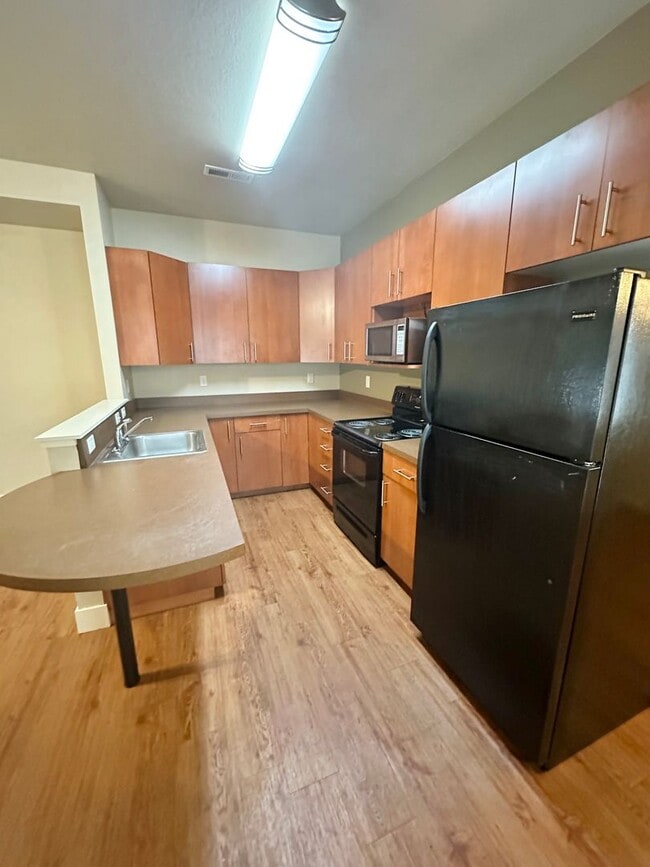 Building Photo - 712 W Laurel St