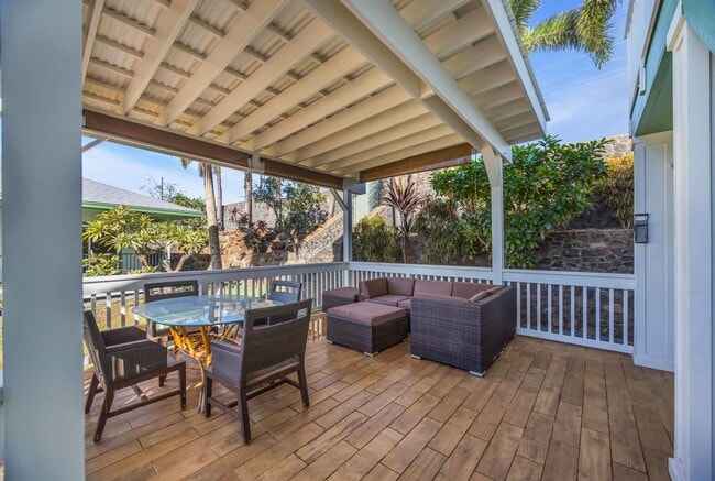 Building Photo - 1276 S Nahale Pl