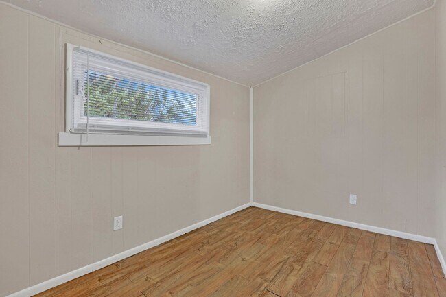 Building Photo - 243 N Wayne Ave