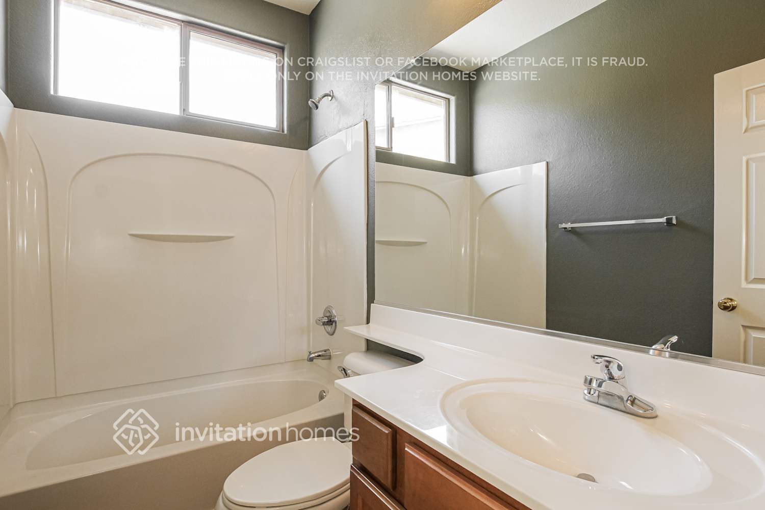 Building Photo - 14611 W Acapulco Ln