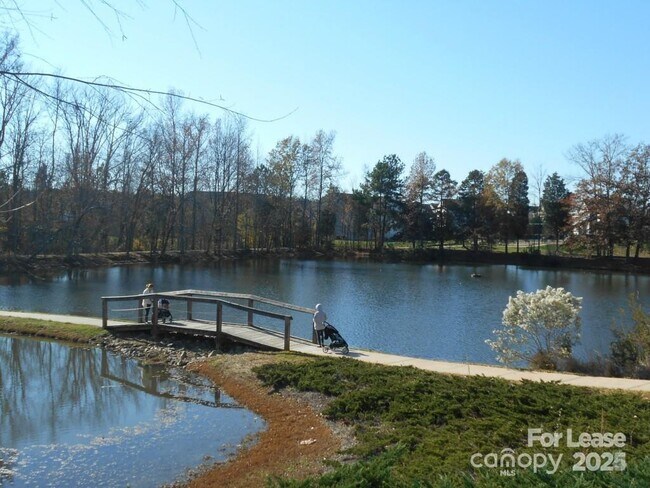 Building Photo - 14256 Waterfowl Ln