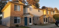 Building Photo - 2 Bedroom Lower Condo w/ Private Entrance....
