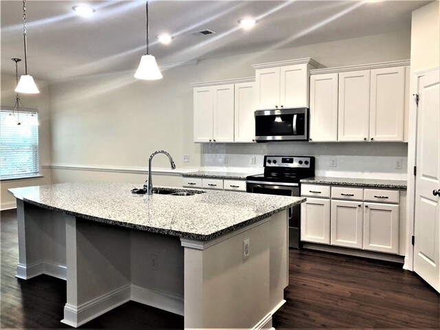 Building Photo - 317 Golf Rd