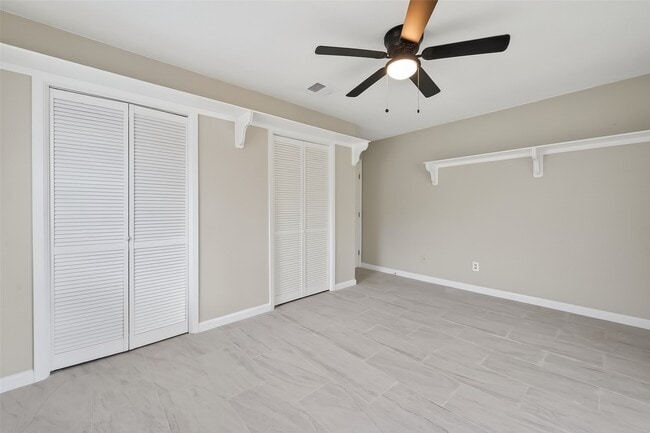 Building Photo - 10510 Overview Dr