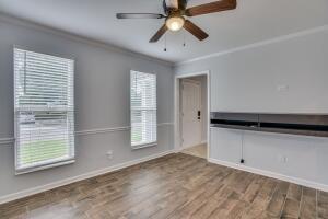 Building Photo - 2211 Pleasant Dr