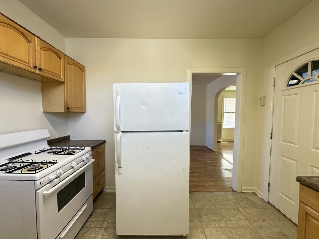 Building Photo - 5819 N Saint Louis Ave