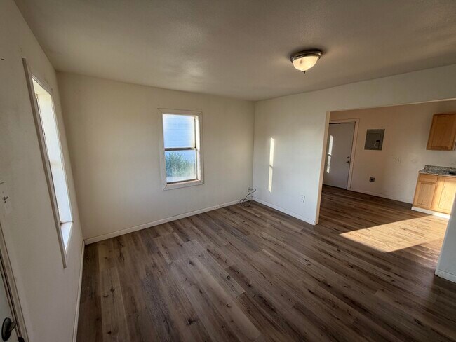 Building Photo - 4511 Avenue G
