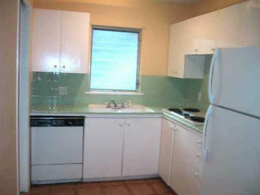 Building Photo - 5320 Balcones Dr