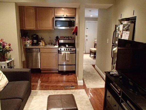 Primary Photo - 731 Somerville Ave